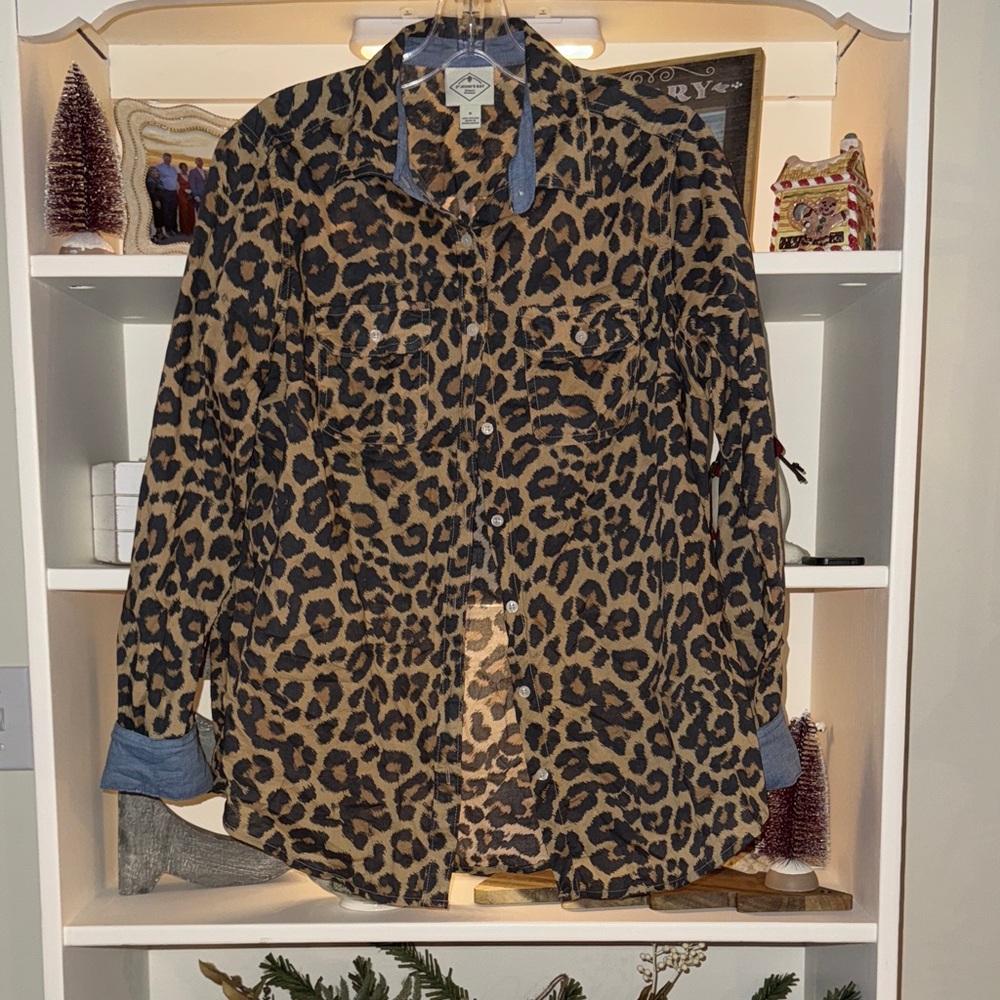 Saint John's Bay Active Leopard Print Button Down Shirt